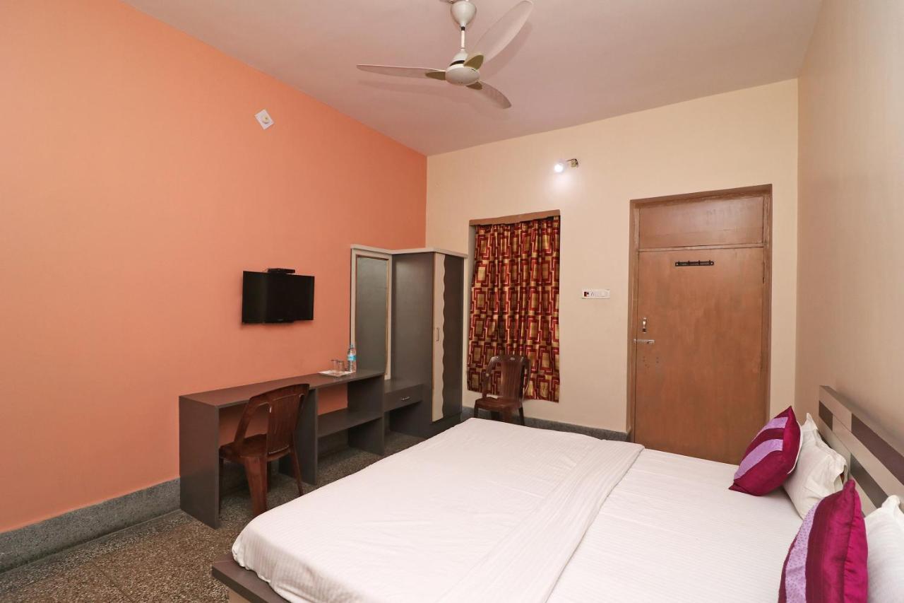 Spot On 39527 Hotel Saraogi Spot Gaya Exterior photo